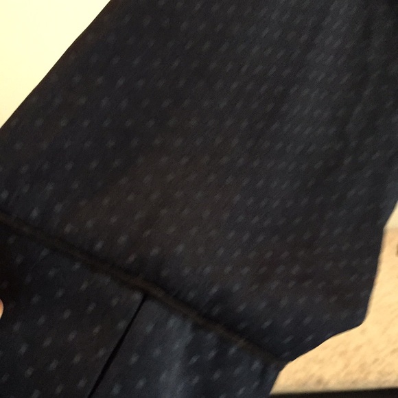 Black shirt with dark green dots soft size 6 - Picture 5 of 6